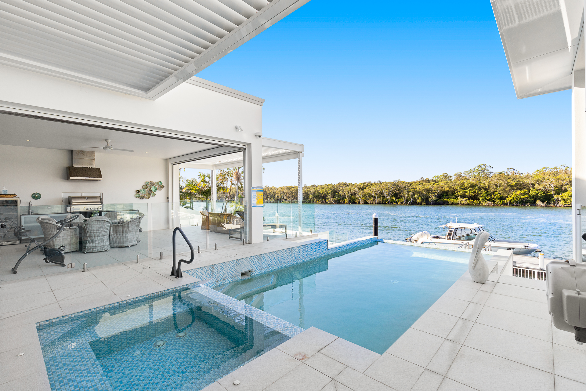 5691anchorage 26a Web