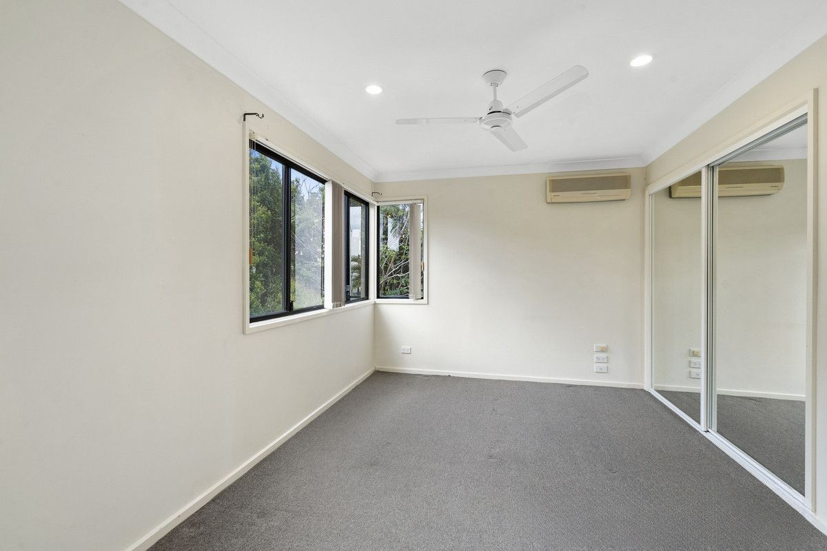 F022647b 4b28 4eb6 B7b4 E5d641f4a74c